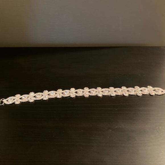 BRAND NEW Bridal head piece - Picture 2 of 2